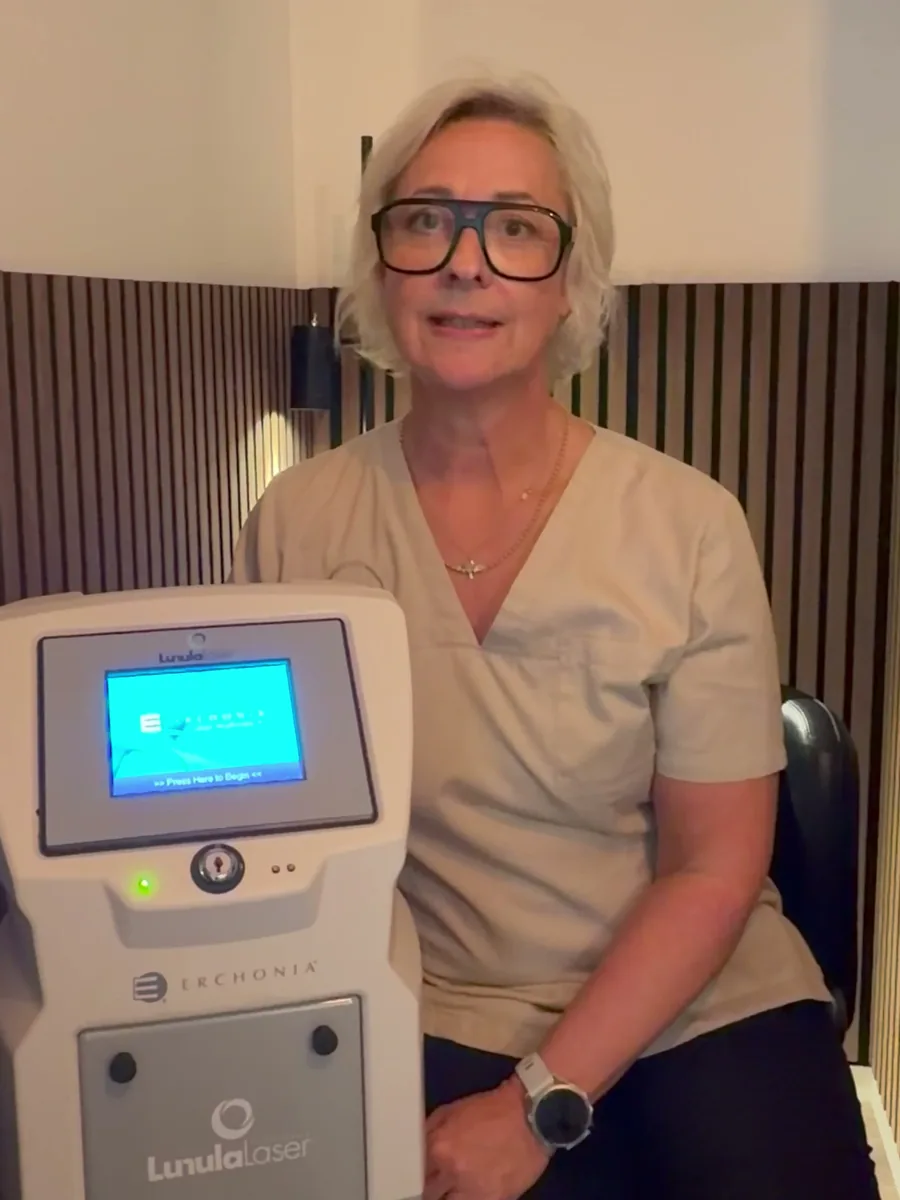 Lunula Laser-maskinen hos Fot & Hälsokliniken i Kungsbacka